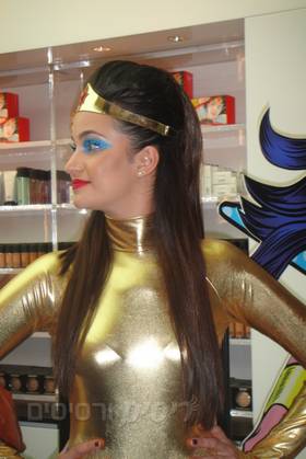 ארוע ההשקה של קולקציית WONDER WOMAN בחנות MAC בקניון רמת אביב